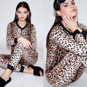 NWT Nordstrom Shady Lady Leopard Print Long Sleeve Henley Crew Neck PJ Top Shirt